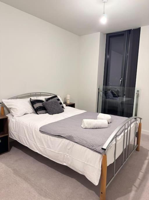 Stylish 2 Bedroom Apartment Manchester Bagian luar foto