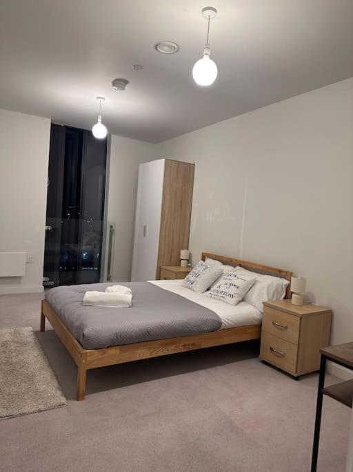 Stylish 2 Bedroom Apartment Manchester Bagian luar foto